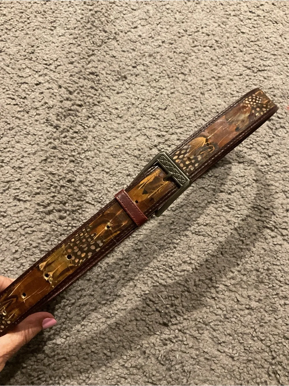 True Vintage Peacock Feather Brown Leather Belt with Brass-Toned Buckle 70’s